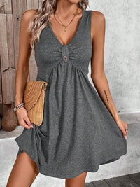 Vestido casual de verano con escote en V - image 2