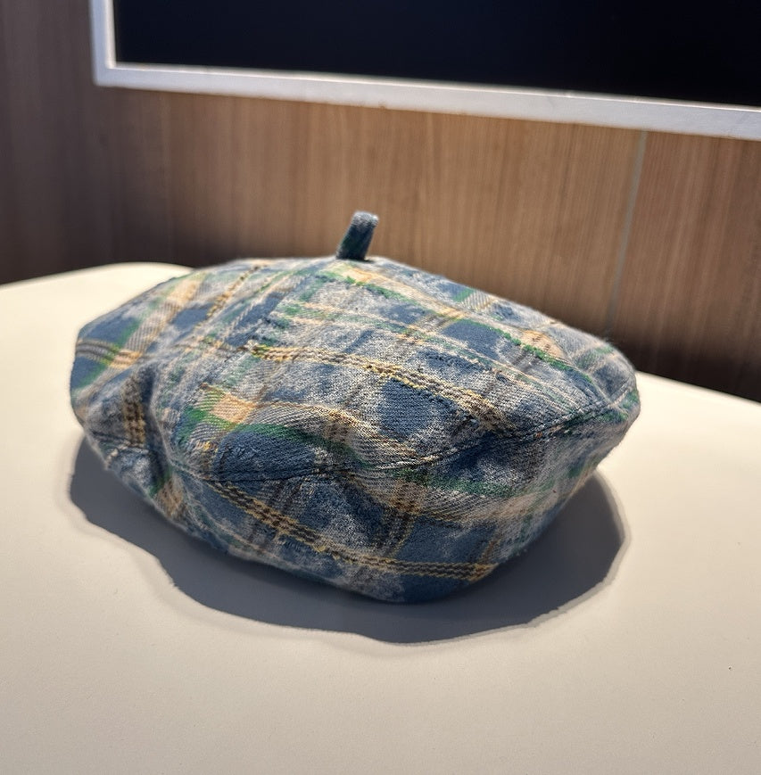 Fashionable Beret Hat With A Big Head Can Make The Face Look Smaller - image 2