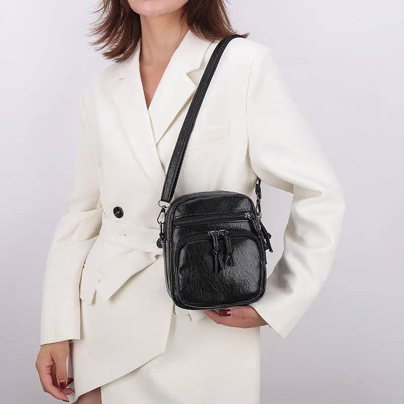 Bolso de hombro de cuero suave - image 2