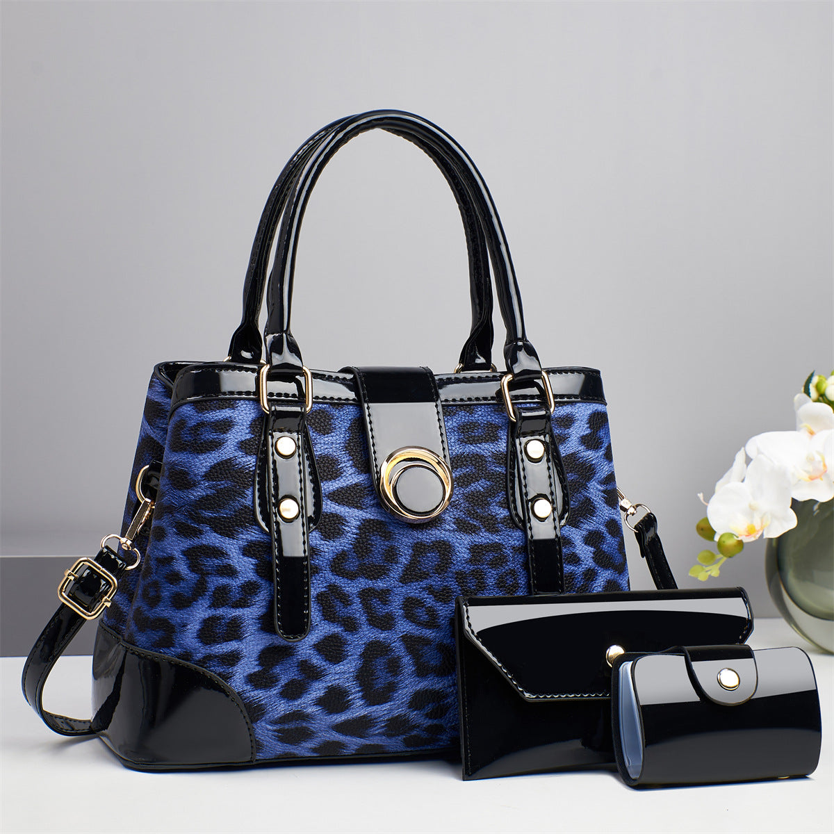 Large Capacity Shoulder Crossbody Handbag - image 4
