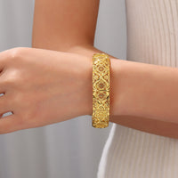 18K Gold Four Leaf Clover Cuff Bracelet - image 3