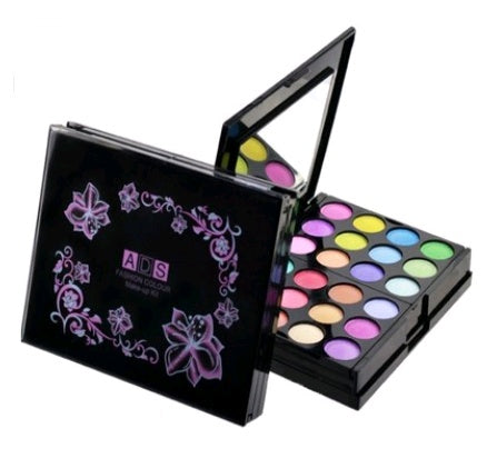 All-in-One Makeup Gift Set - image 5