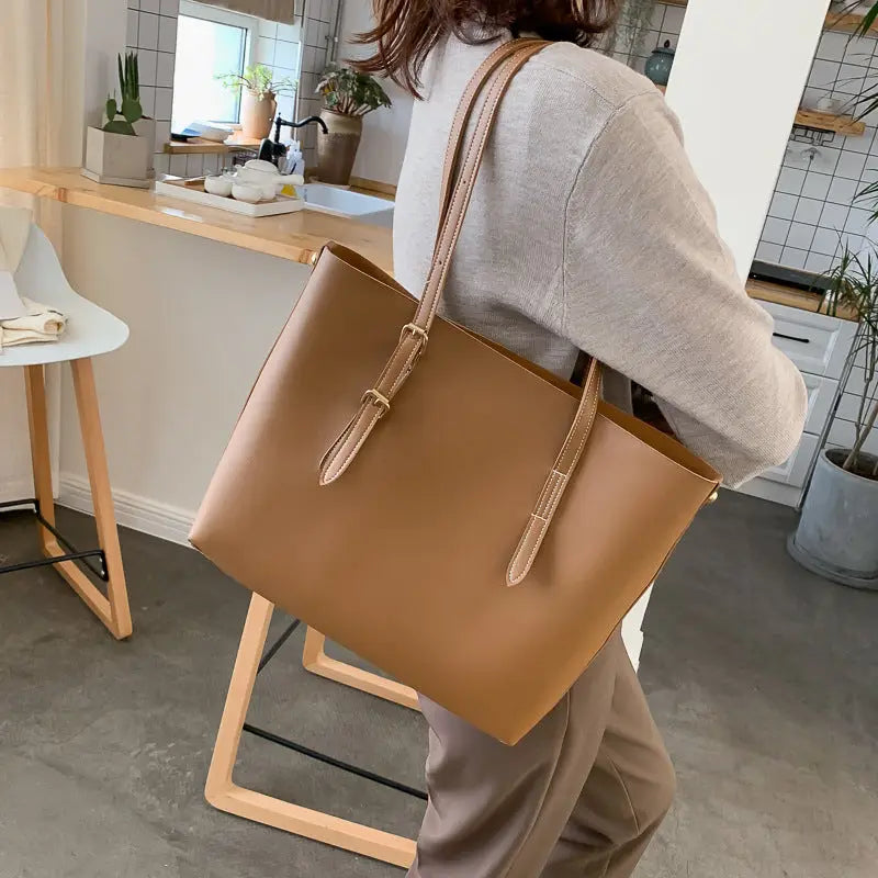 Bolso tote extragrande - image 1
