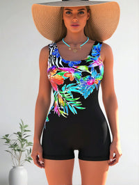 Traje de baño entero negro tropical con pierna tipo short y escote redondo - image 1