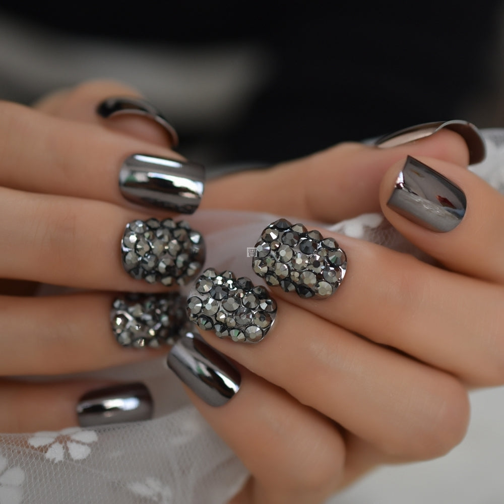 Metallic Press-On Nails - image 5