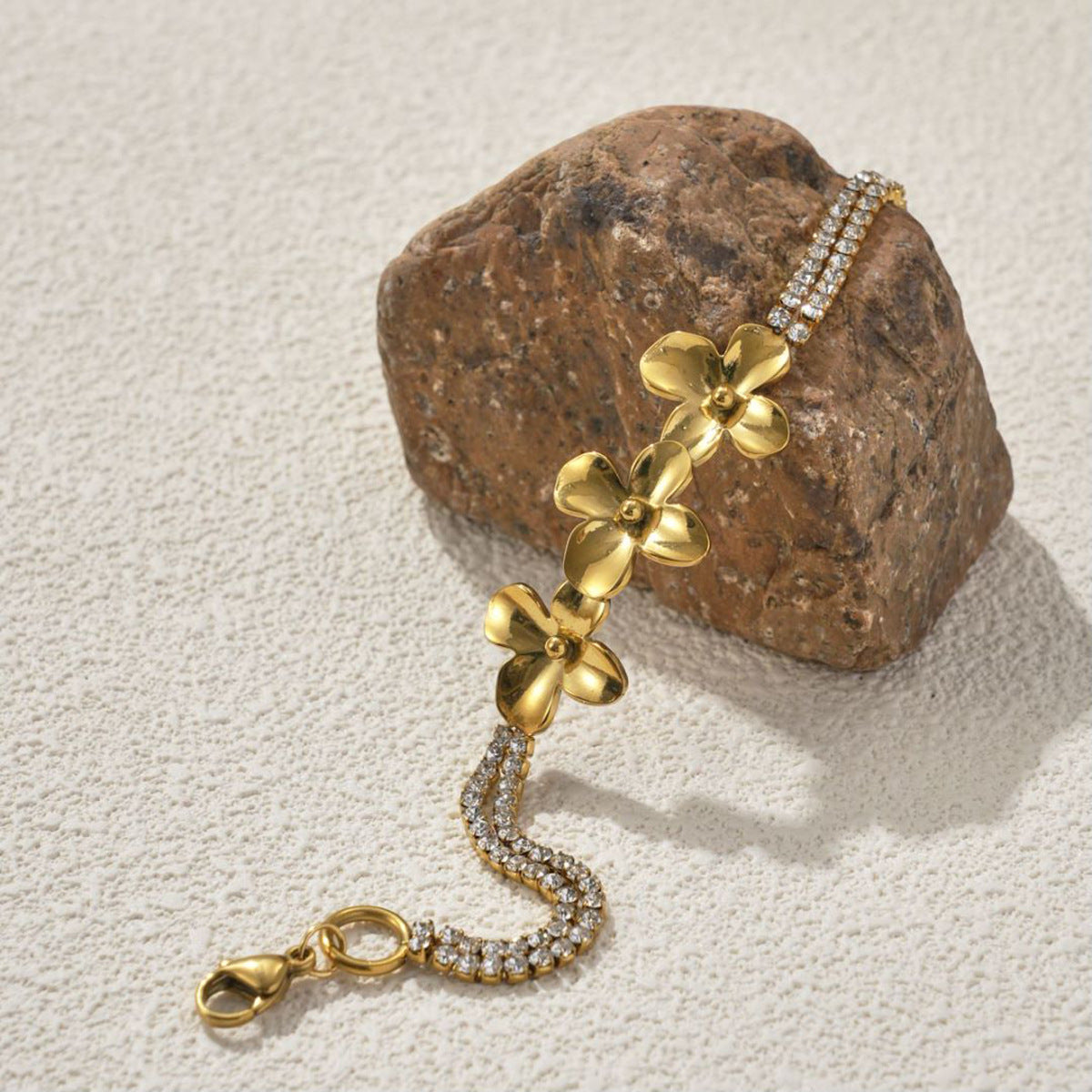18K Gold Flower Bracelet - image 3