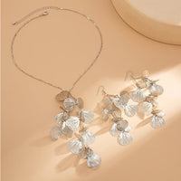 Gold Ginkgo Leaf Choker Necklace - image 8