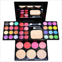 All-in-One Makeup Gift Set - image 3