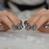 Metallic Press-On Nails - image 4