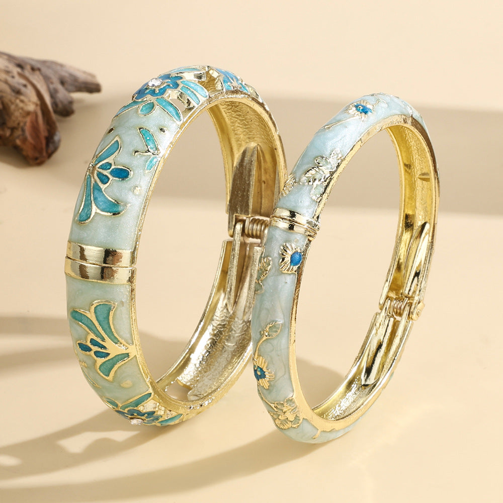 Retro Flower and Leaf Bracelet - image 3
