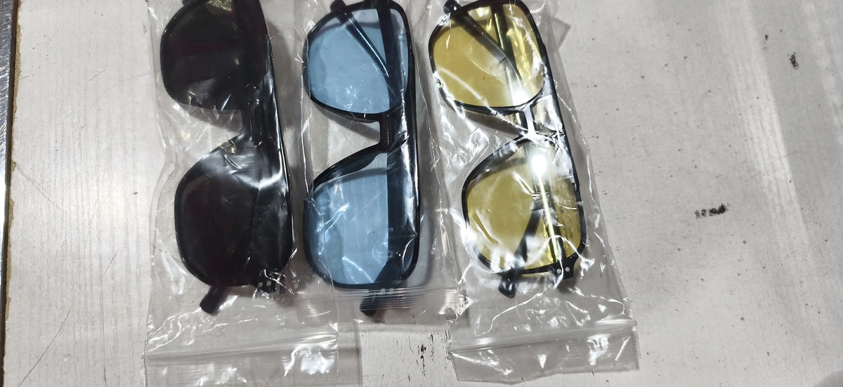 Classic Chic Sunglasses - image 4