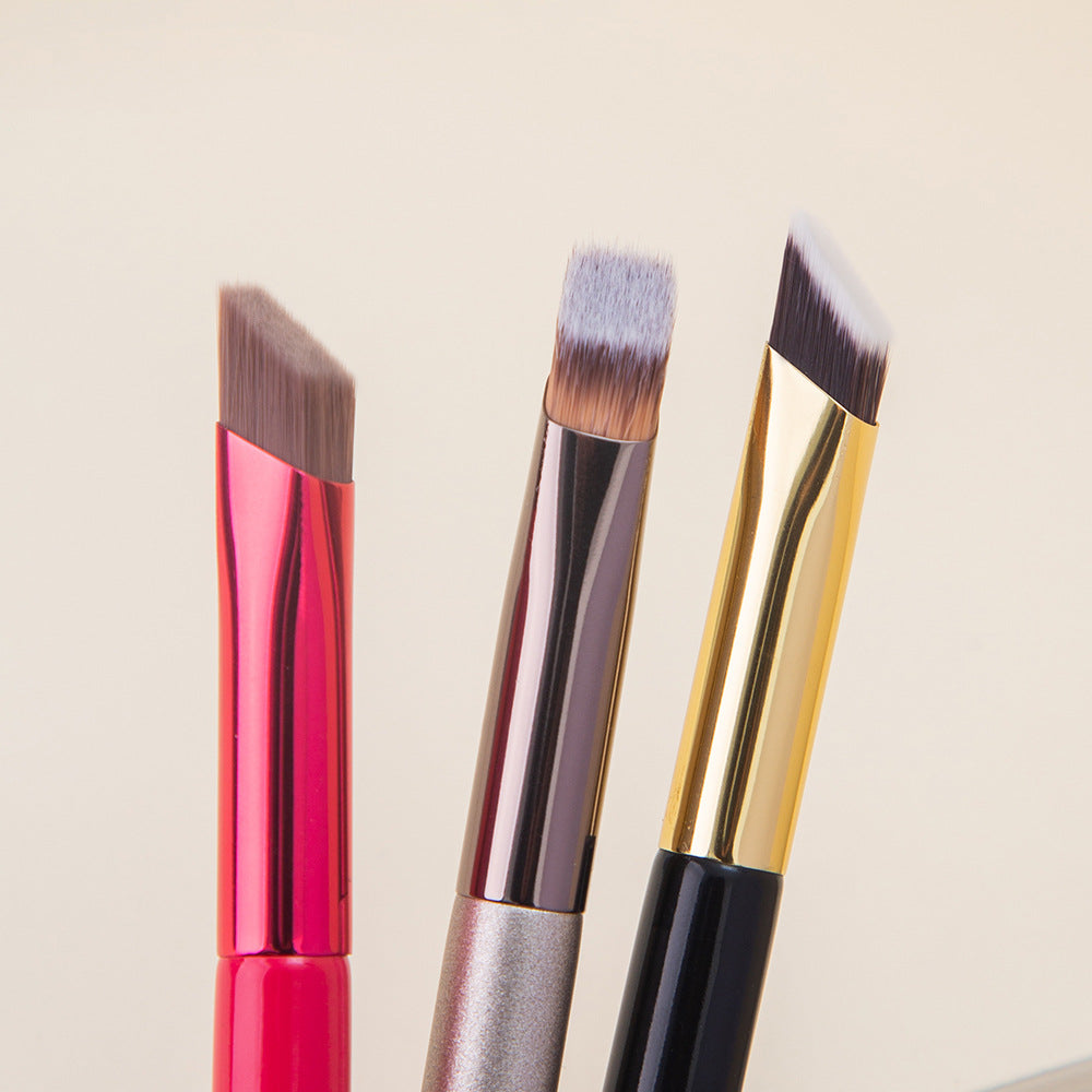 3D Eyebrow and Concealer Brush - image 9