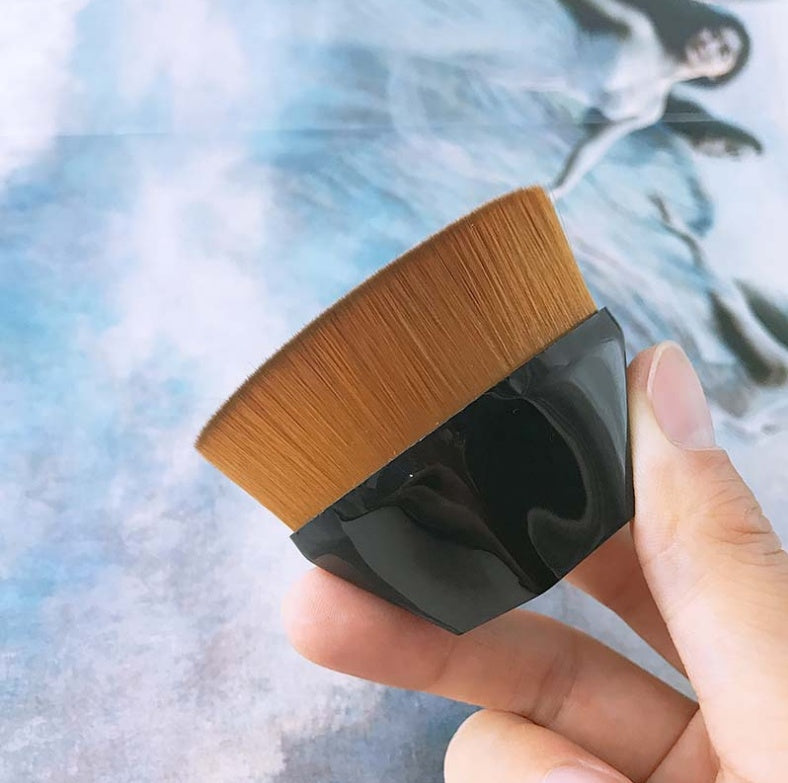Kabuki Foundation Brush - image 6