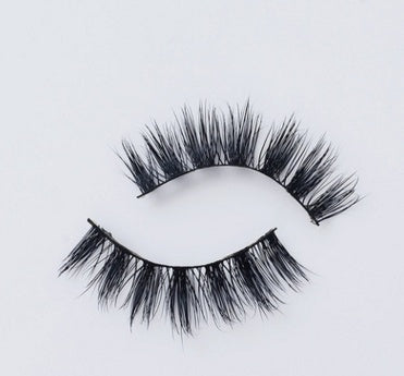 Faux Mink Wispy False Eyelashes - image 4