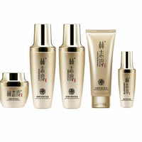 Moisturizing Skincare Set - image 1