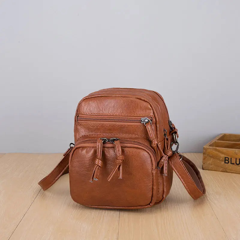 Bolso de hombro de cuero suave - image 1