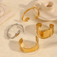 18K Gold Hug Bracelet - image 3