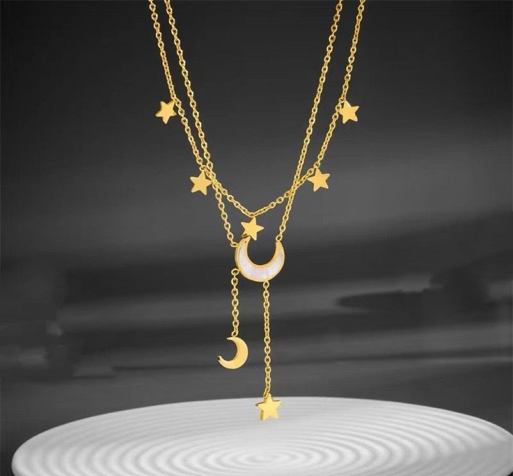 Collar de oro con capas de luna y estrellas - image 1