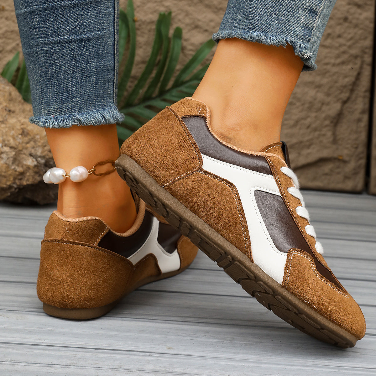 Women's Retro Lace-Up Sneakers - image 3