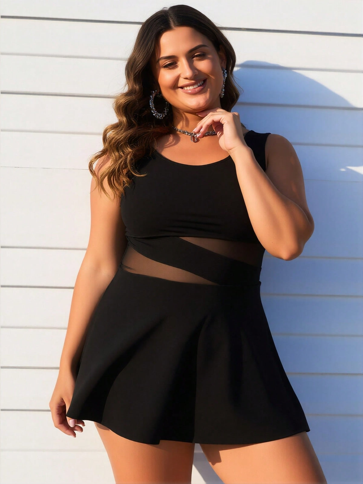 Vestido de baño negro con malla transparente en la cintura y falda con vuelo, tallas grandes - image 4