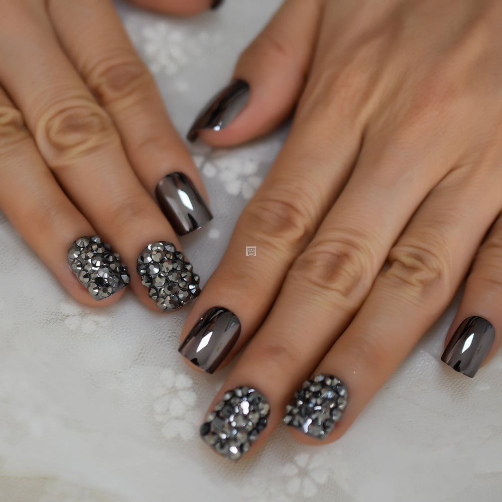 Metallic Press-On Nails - image 3