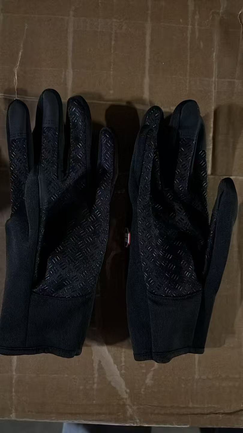 Touchscreen Winter Gloves, Waterproof Fleece-Lined Gloves - image 2