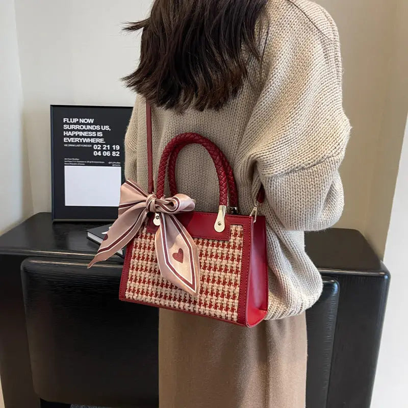 Bolso Tote Cruzado - image 1