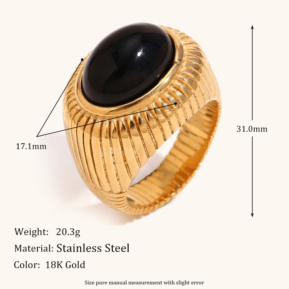 Vintage Crown Black Onyx Ring - image 2