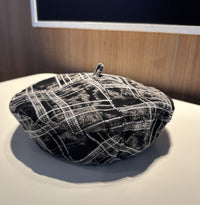 Fashionable Beret Hat With A Big Head Can Make The Face Look Smaller - image 4