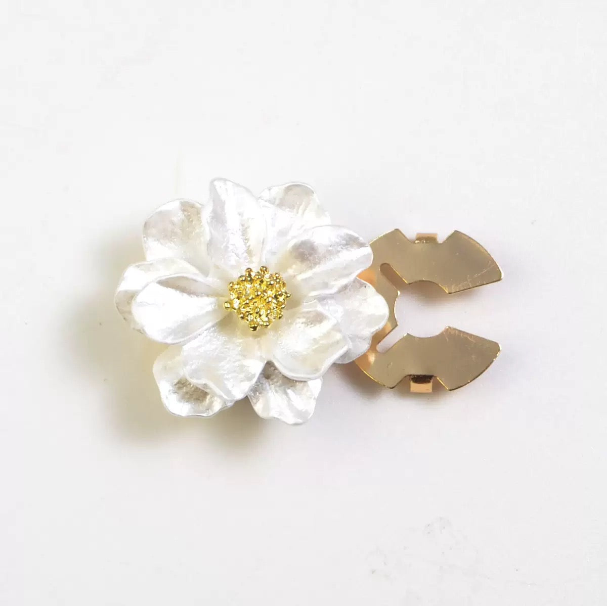 Floral Magnetic Brooch - image 8