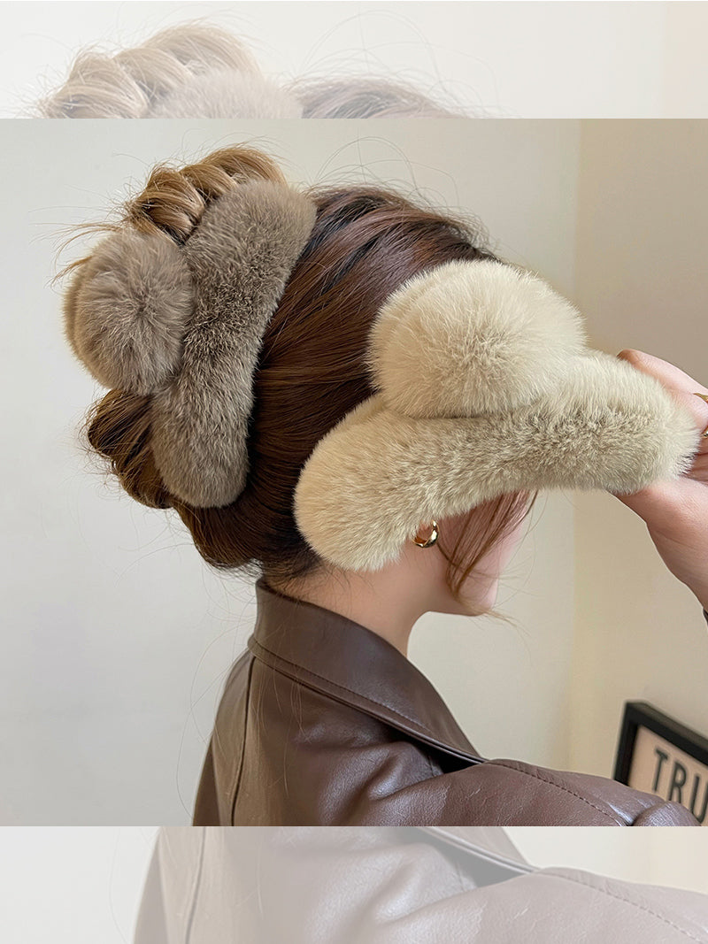 Pinza para el cabello grande de peluche - image 9