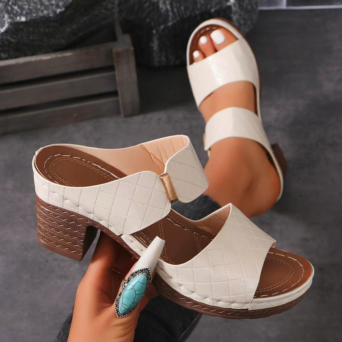 Sandalias acolchadas de tacón grueso sin talón - image 7