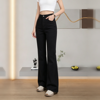 Jeans acampanados negros de tiro alto con forro polar - image 3