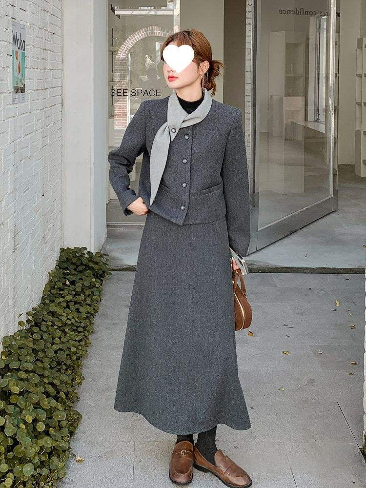 Women's French Style Wool Skirt Suit - image 4