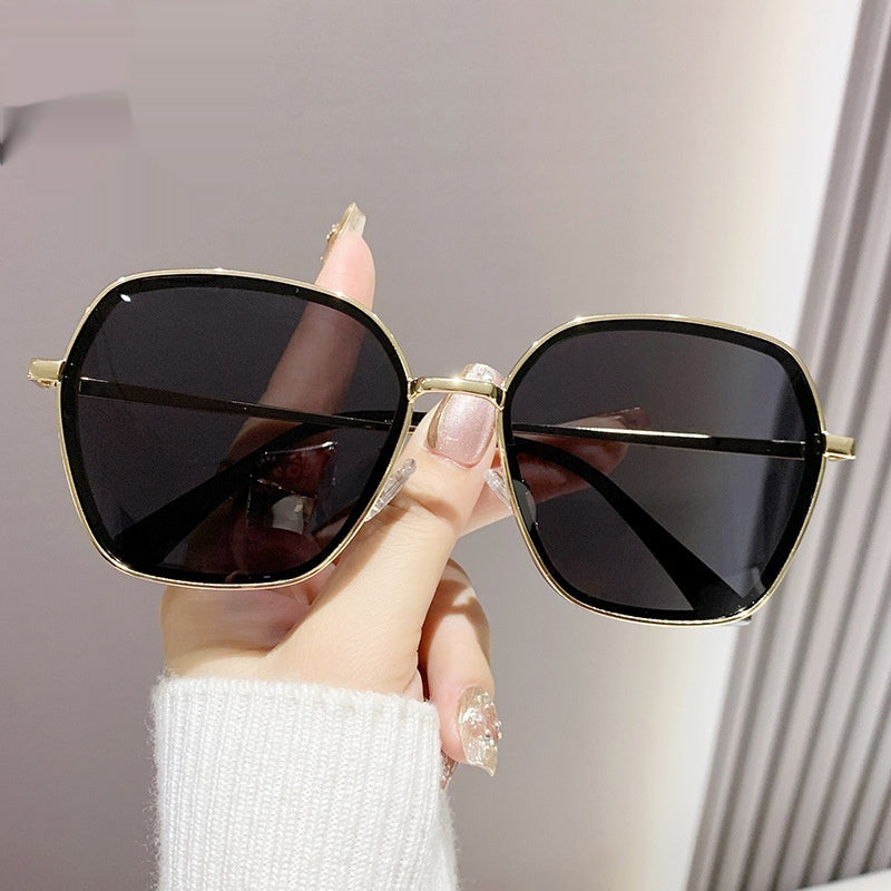 Oversized UV Protection Sunglasses - image 5