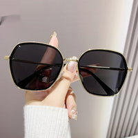 Oversized UV Protection Sunglasses - image 5