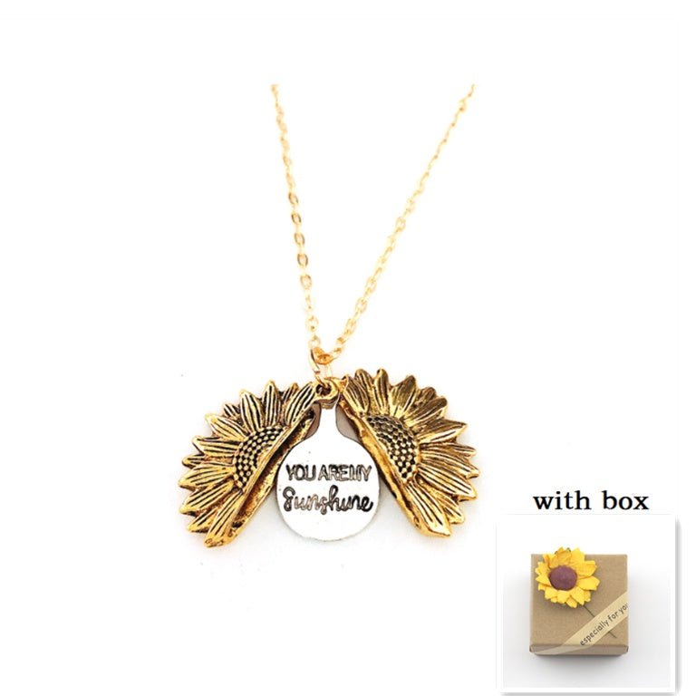 Collar relicario de girasol You Are My Sunshine