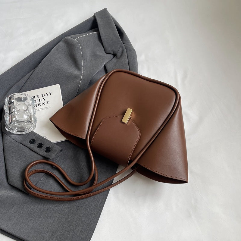 Large Capacity Everyday Shoulder Bag - image 2