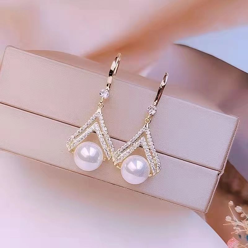 Pearl Drop Earrings - image 3