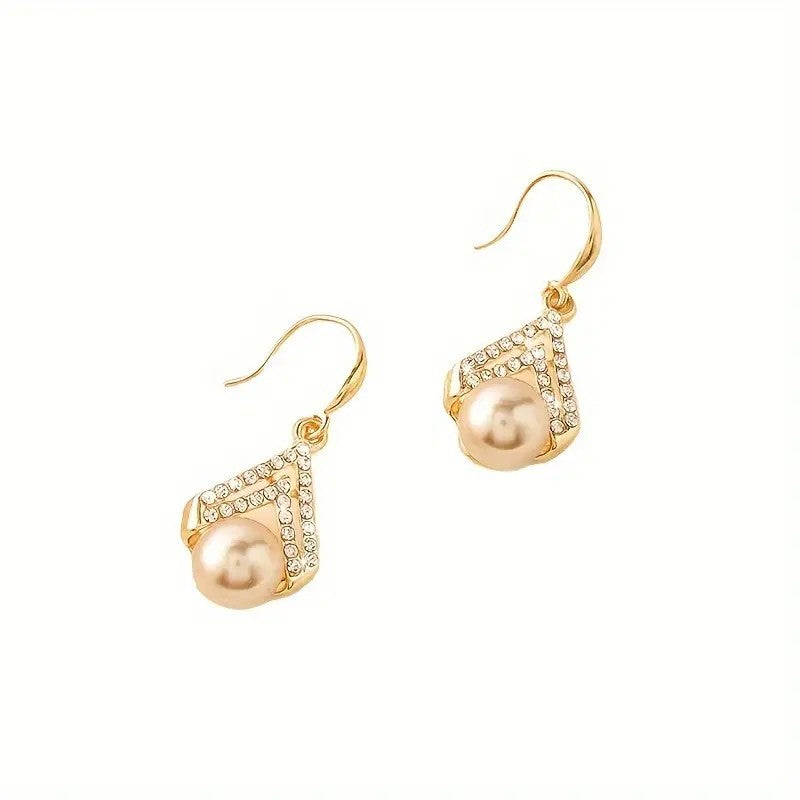 Pearl Drop Earrings - image 4