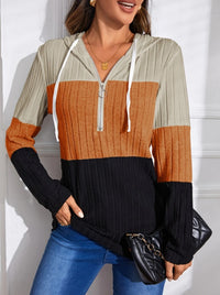 Sudadera con capucha y cremallera con bloques de color - image 4