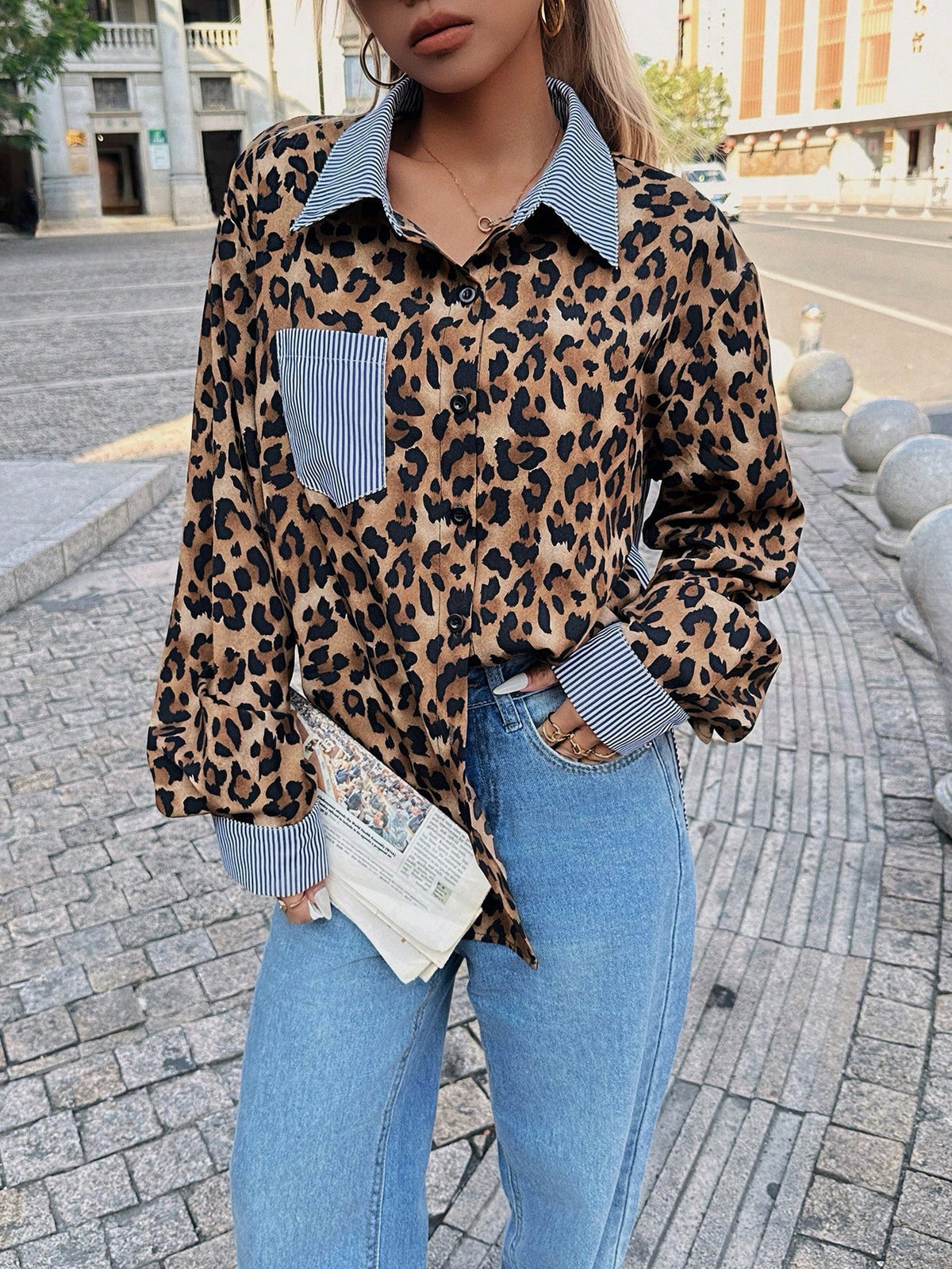 Camisa con botones combinada de leopardo y rayas - image 6