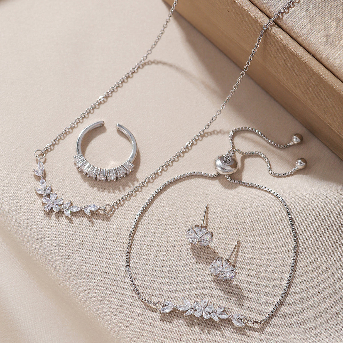 Silver Leaf Zircon Jewelry Set