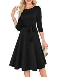 Elegant Round Neck Knit Dress - image 4