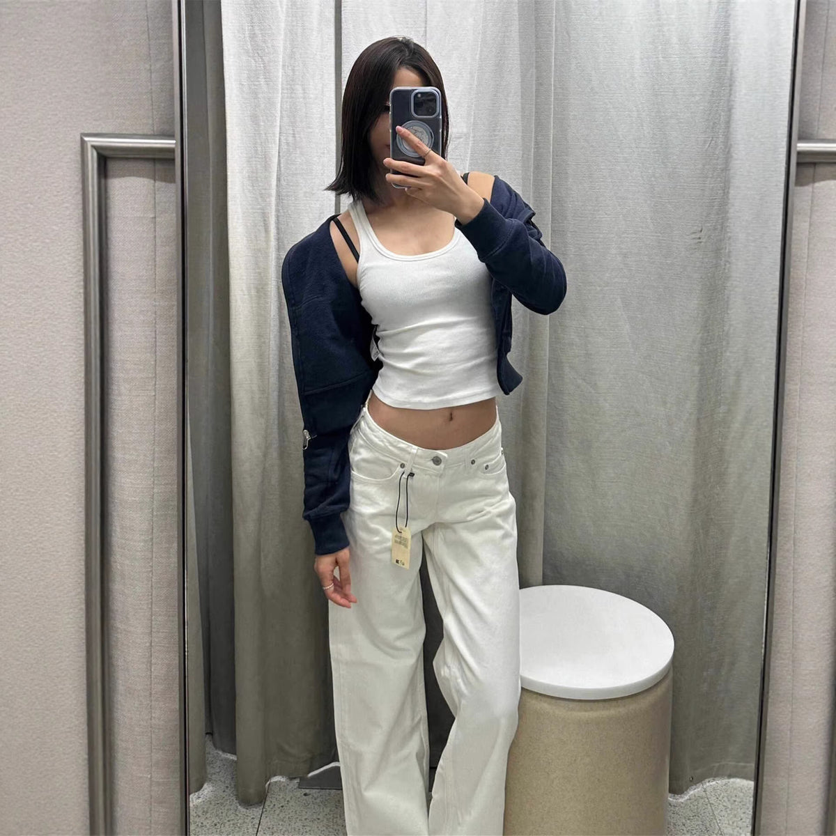 Women's Straight Leg Low Rise Jeans - image 2