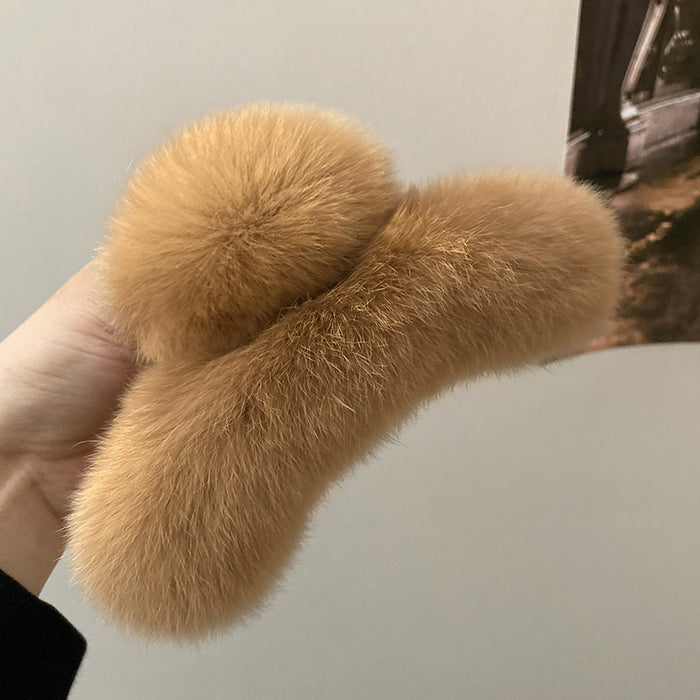 Oversized Plush Claw Clip