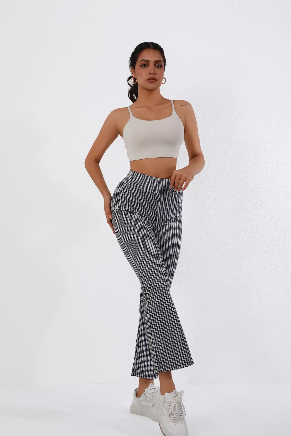 High-Waisted Houndstooth Flare Trousers Sleek Fit, Comfy Stretch, Classy Look - image 2