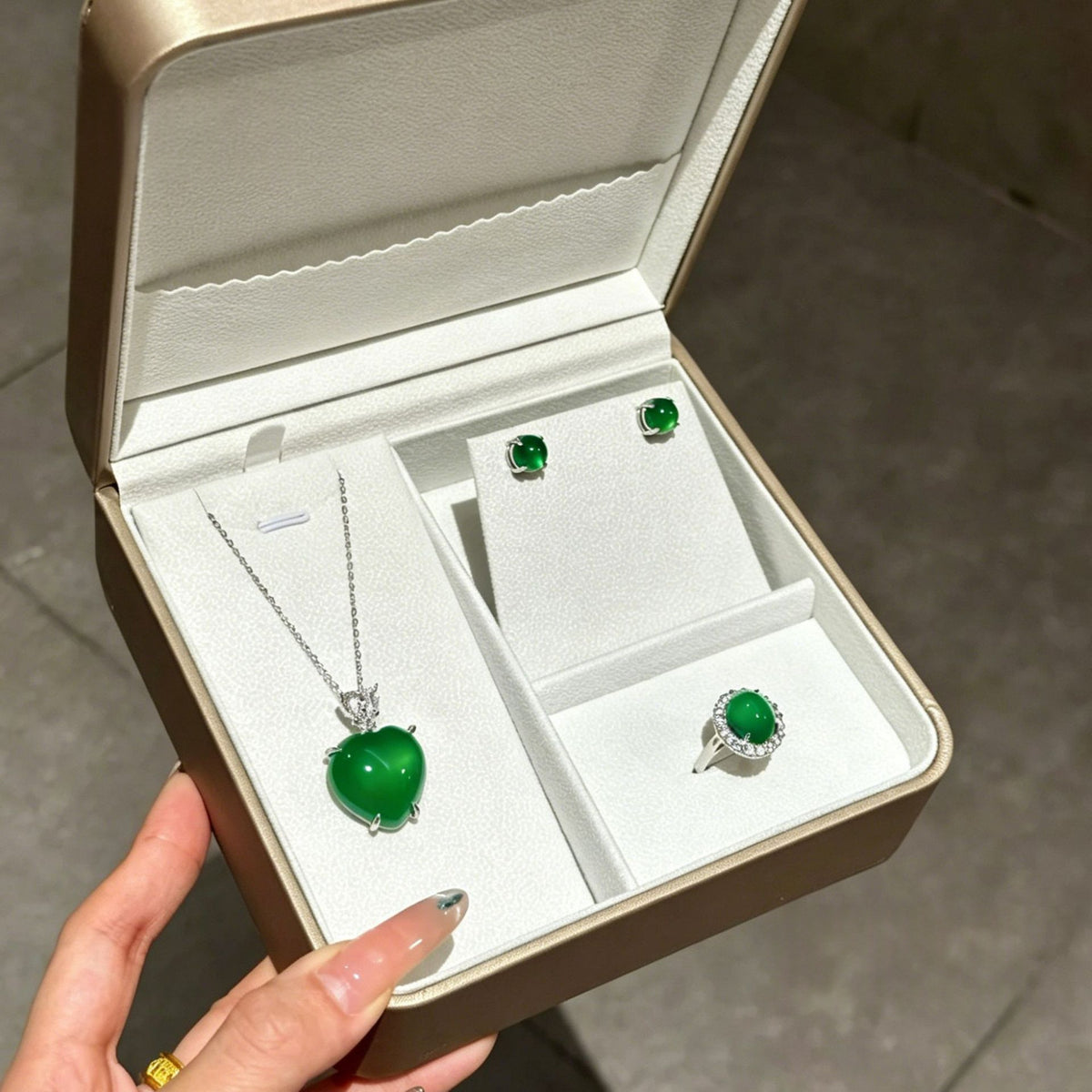 Silver Plated Green Chalcedony Teardrop Jewelry Set - image 8