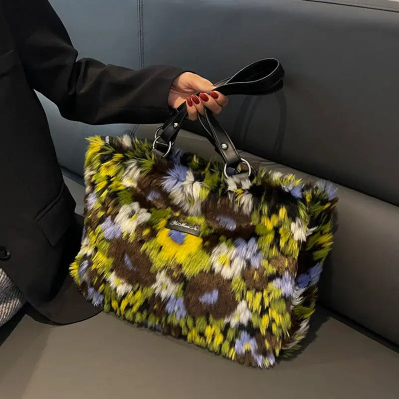 Bolso de hombro de felpa floral - image 3