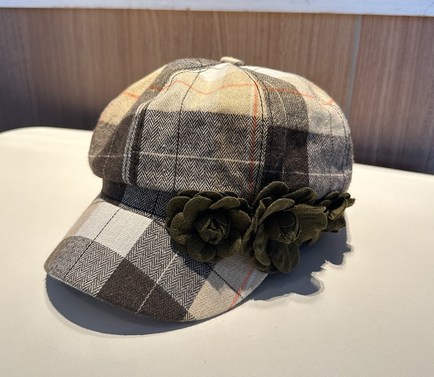 The Checkered Beret Keeps Warm In Autumn And Winter - image 3